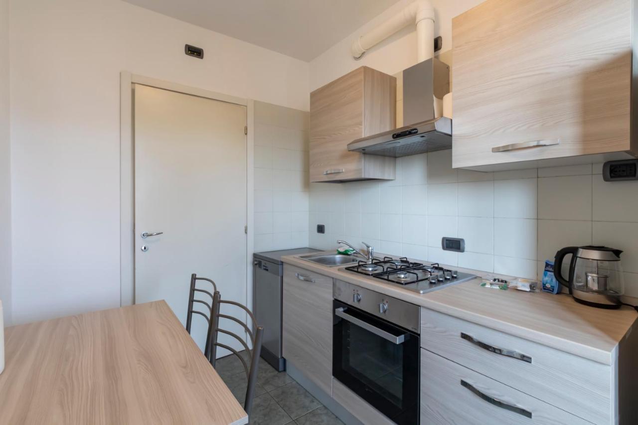Apartamento Splendida Terrazza Su Arcimboldi - Milano Bicocca Exterior foto