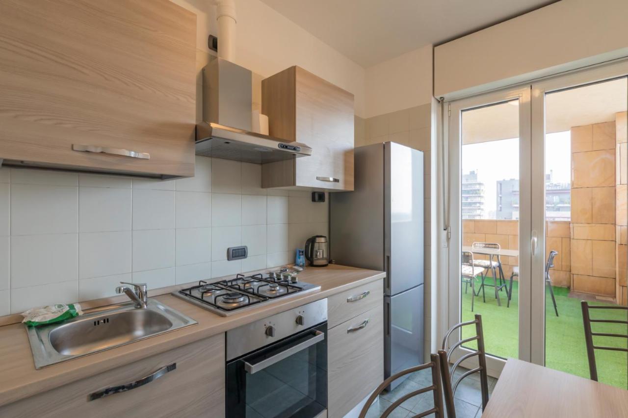 Apartamento Splendida Terrazza Su Arcimboldi - Milano Bicocca Exterior foto