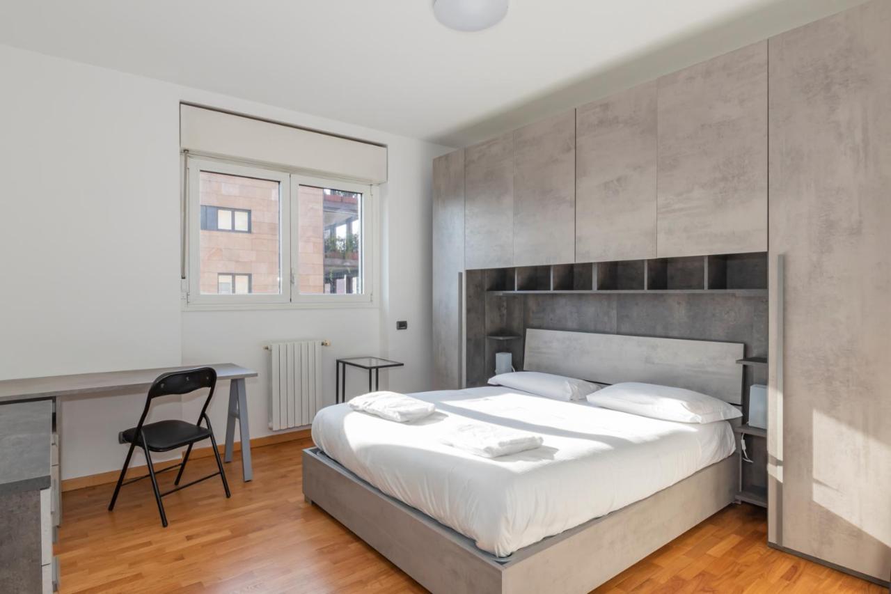 Apartamento Splendida Terrazza Su Arcimboldi - Milano Bicocca Exterior foto